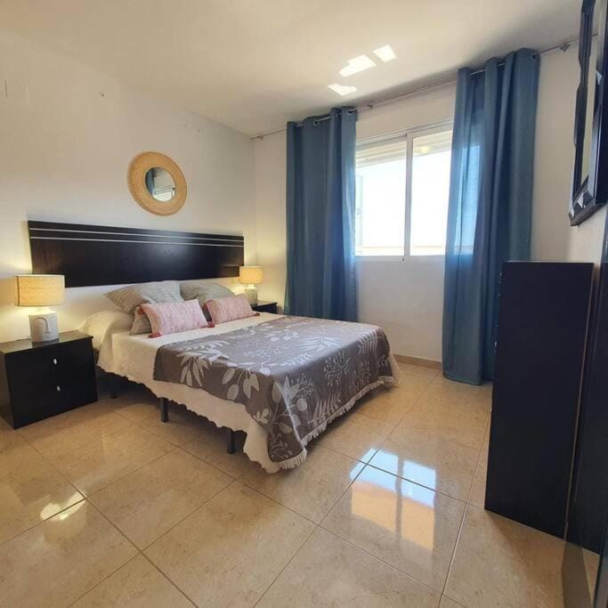 Bed, Bedroom, Sea view