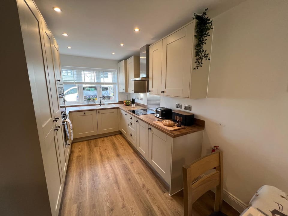 DAIRY COTTAGE WHITBY- HOT TUB - 4 Beds House in England