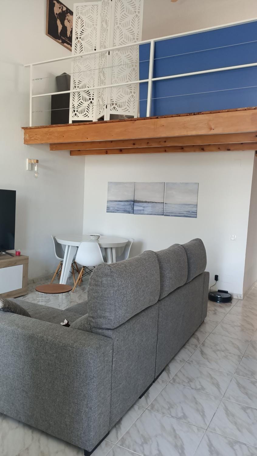 Communal lounge/ TV room