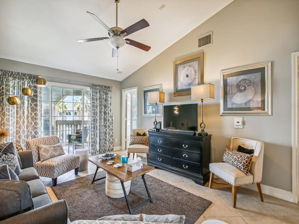 TV and multimedia, Balcony/Terrace, Living room, Seating area, furniture, air conditioner