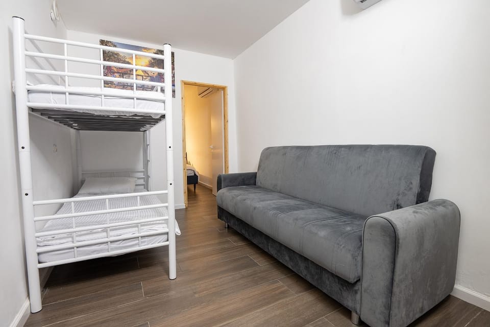 Bed, Seating area, bunk bed