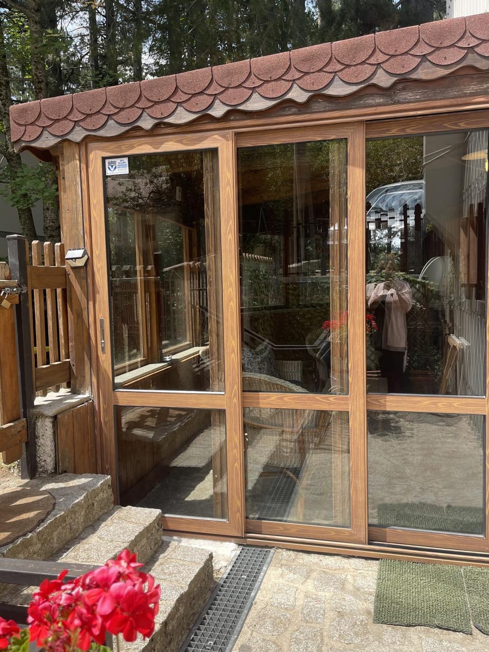 Patio, Facade/entrance