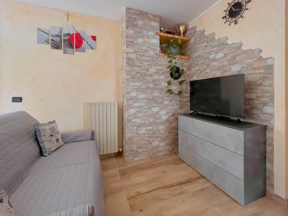 TV and multimedia, Seating area