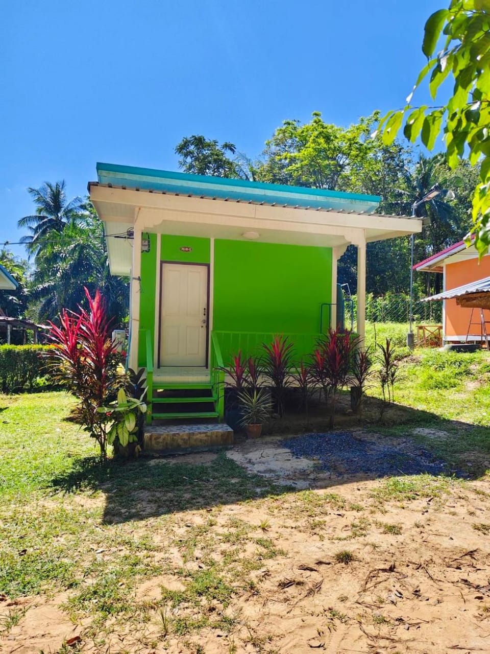 Property building, Day, Garden, Garden view