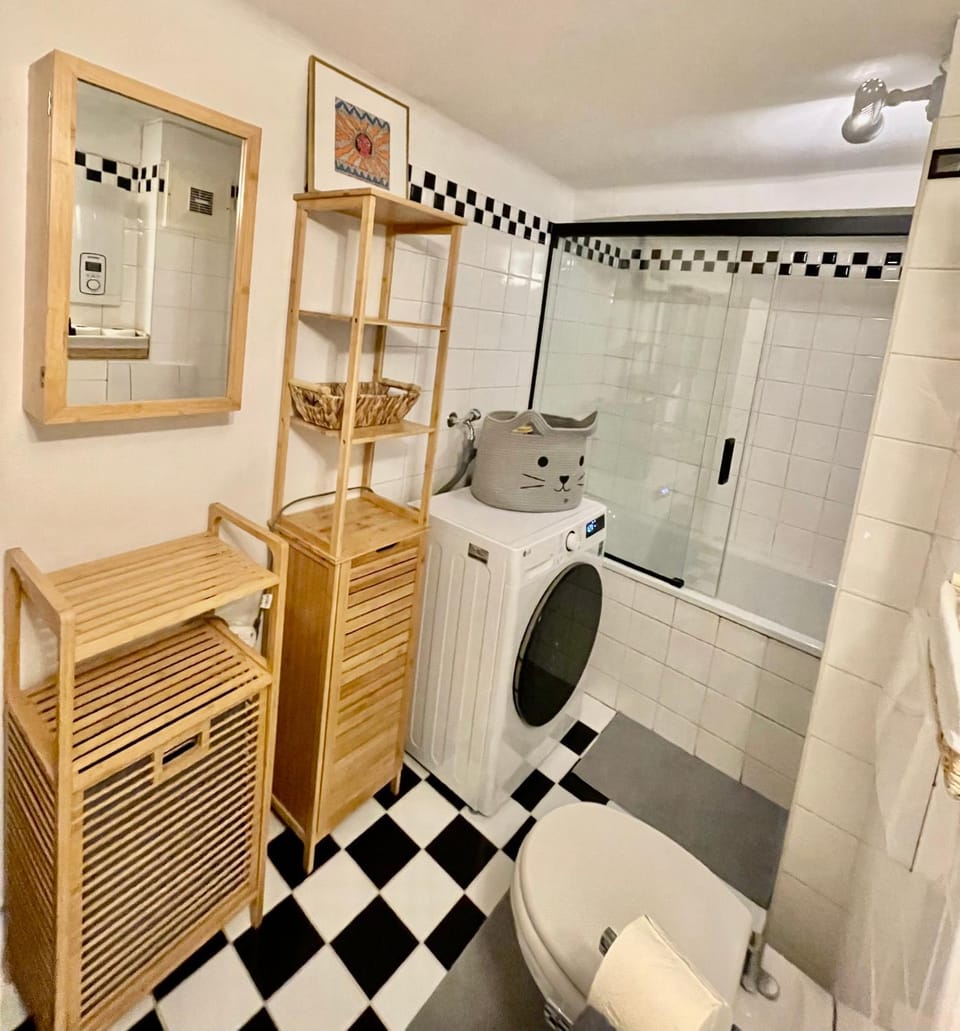Bathroom, Bath