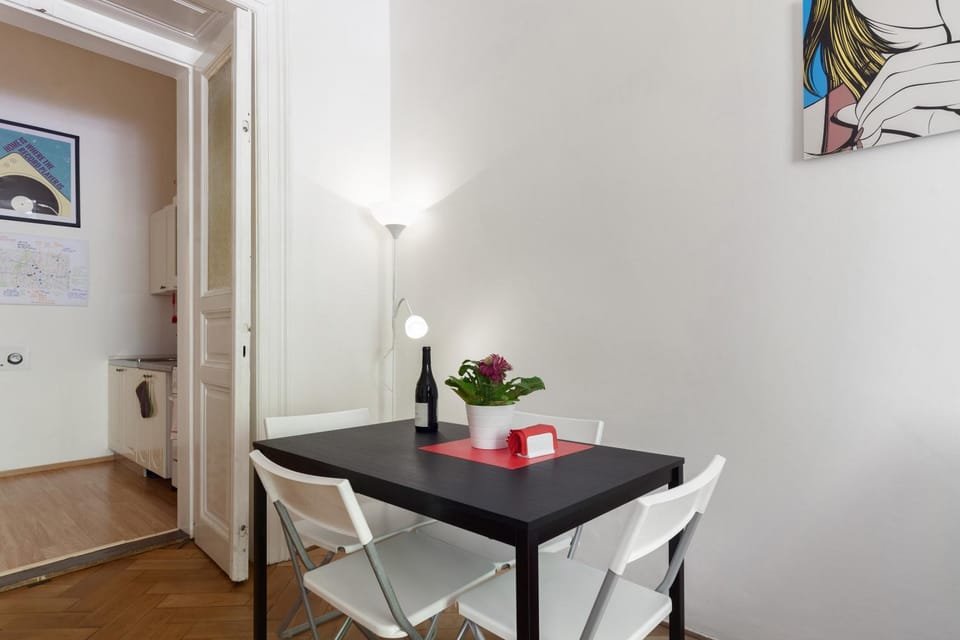 Decorative detail, Dining area