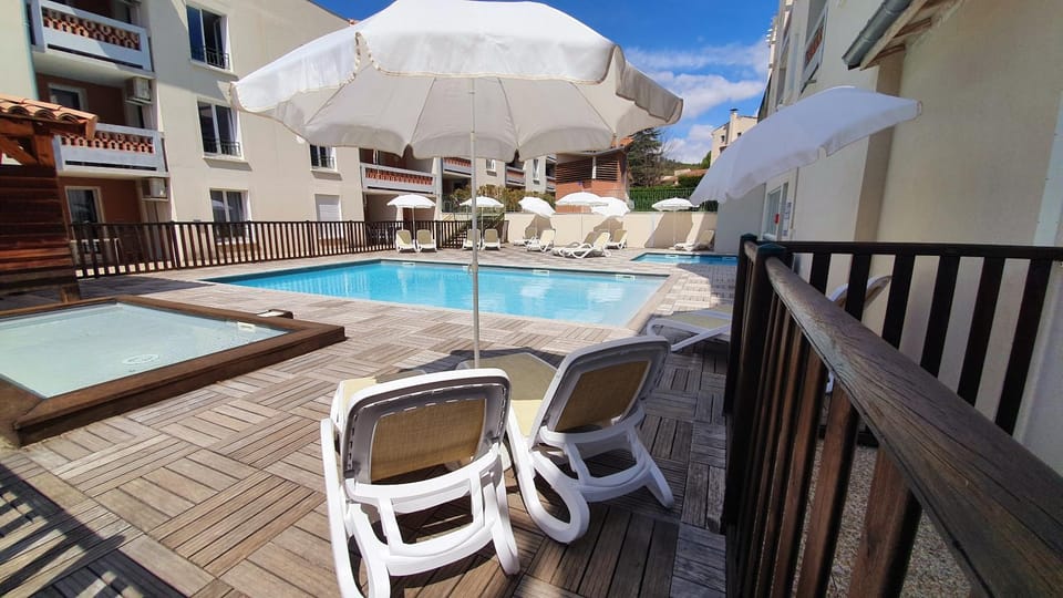 Douceur du Verdon- Climatisé avec Piscine, Parking Apartment in Gréoux-les-Bains