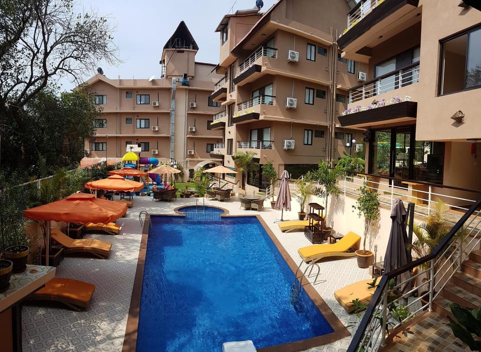 Swimming pool