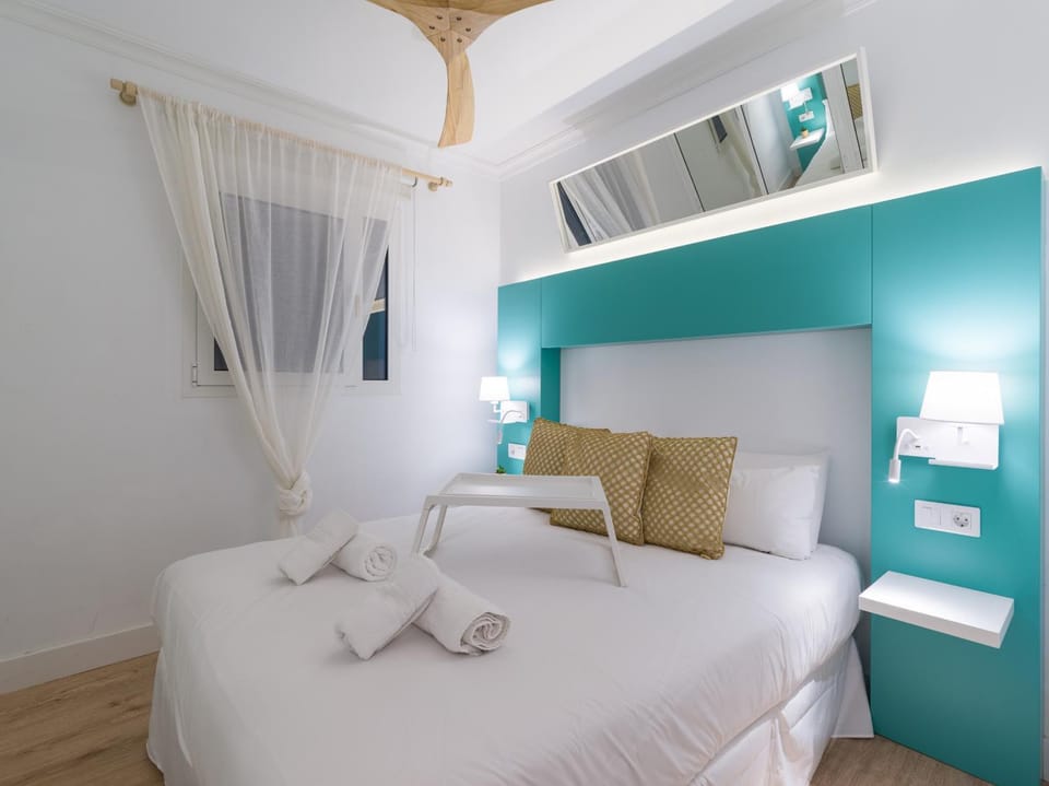 Bed, Bedroom