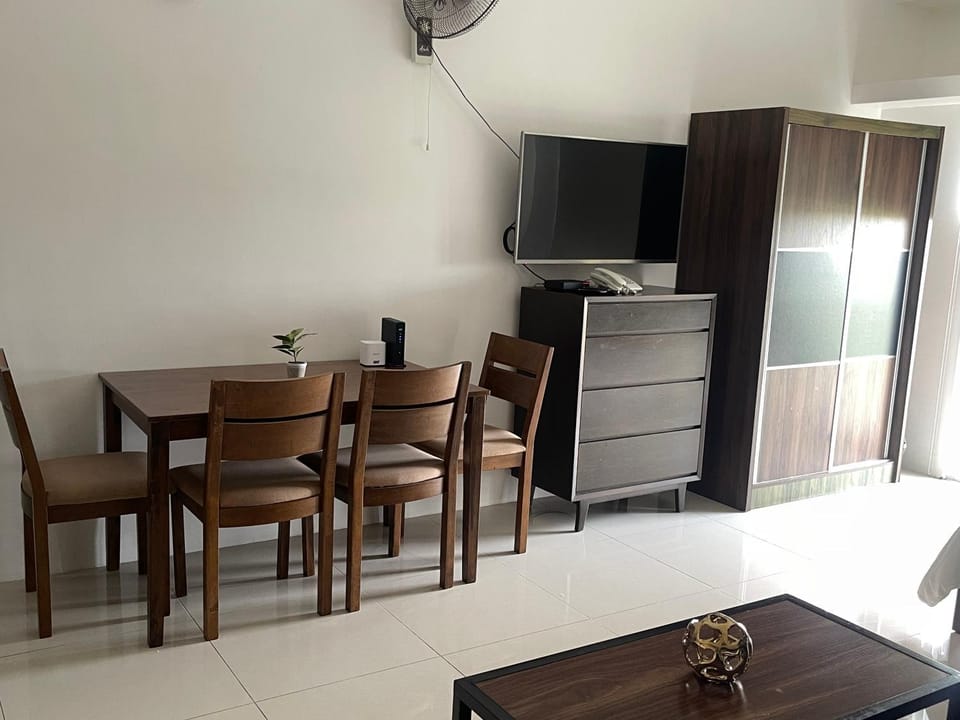 Condo with direct access to shopping mall in Bacolod City Apartment in Bacolod