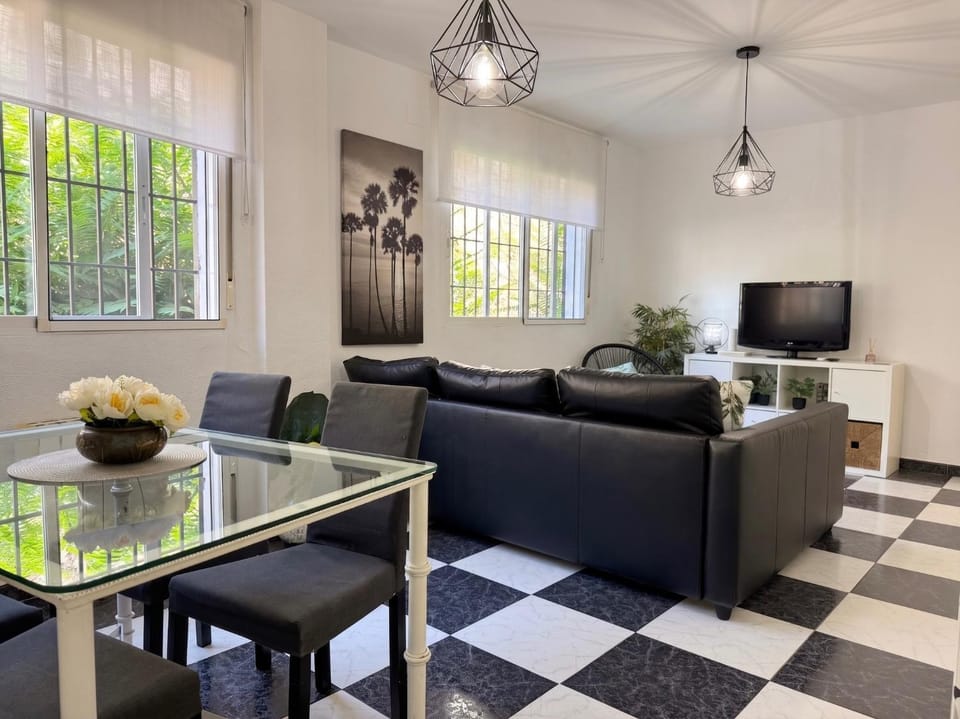 Communal lounge/ TV room, TV and multimedia
