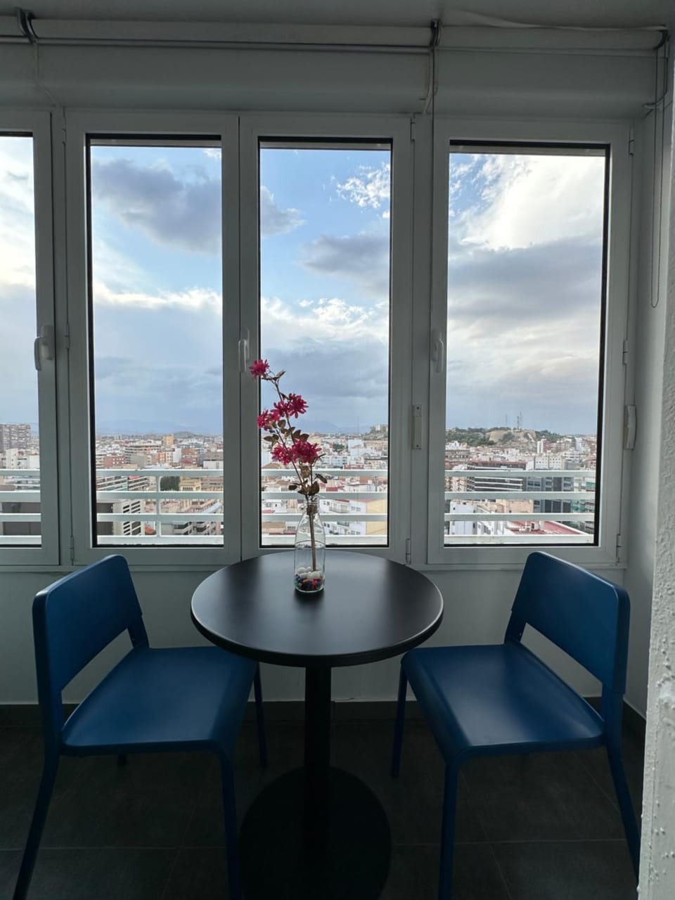 Céntrico apartamento en el Riscal Apartment in Alicante