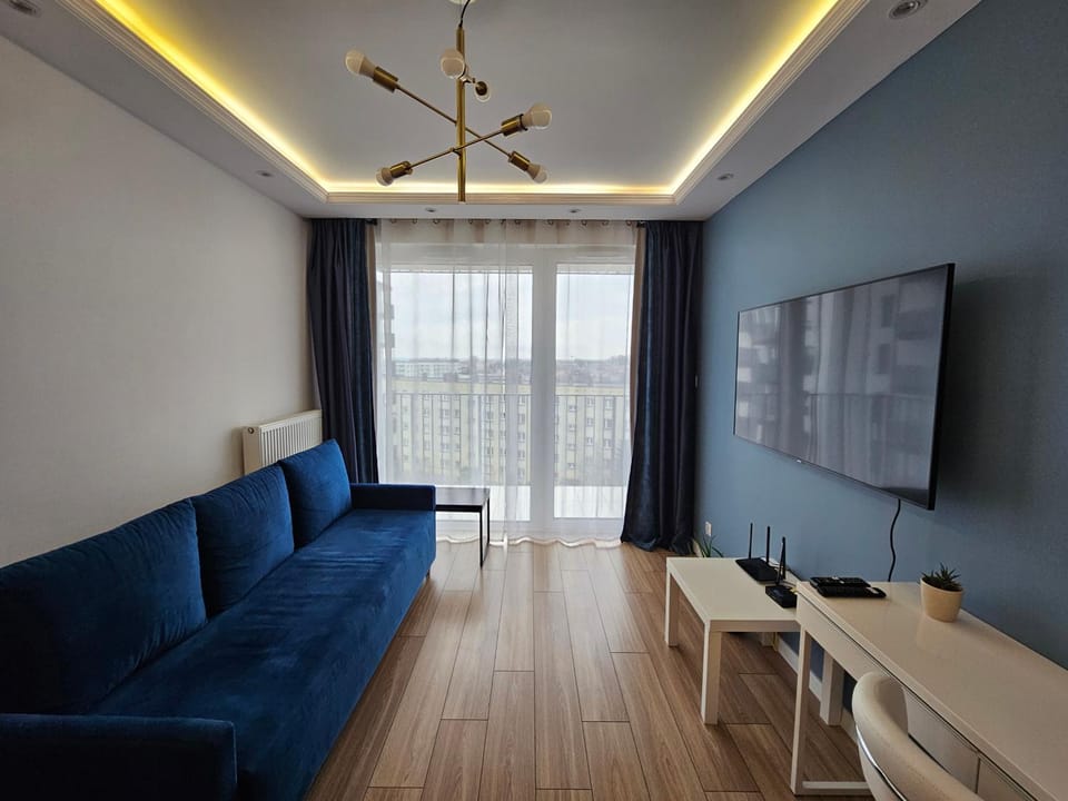 Communal lounge/ TV room, TV and multimedia, Seating area