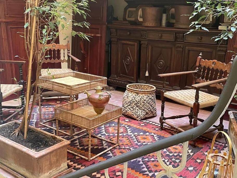 Seating area