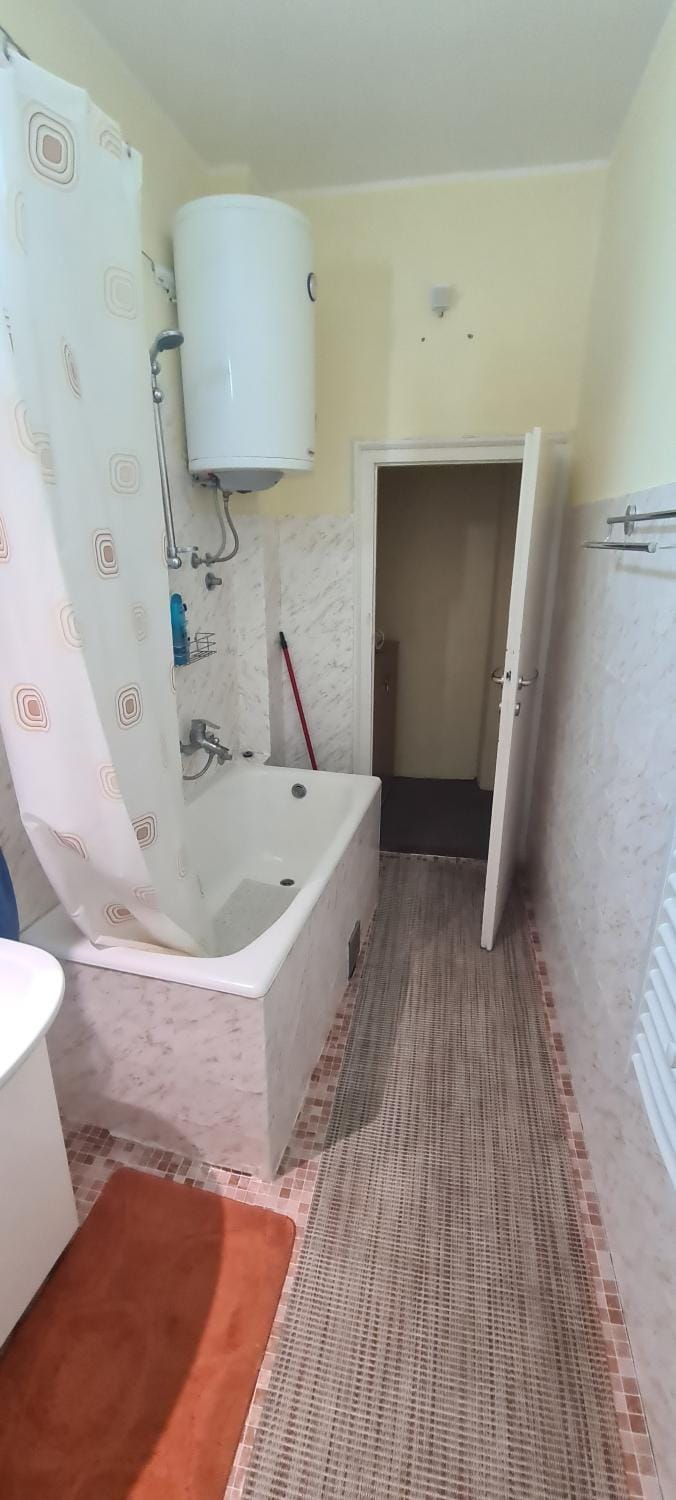 Bathroom, Bath