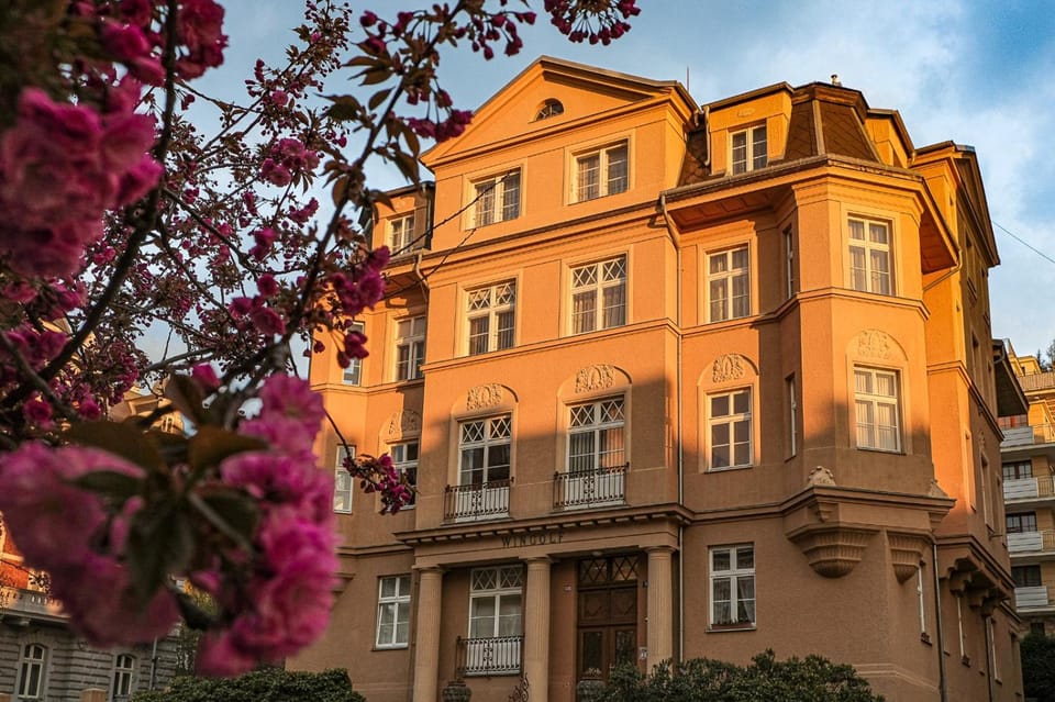 Property building, Day