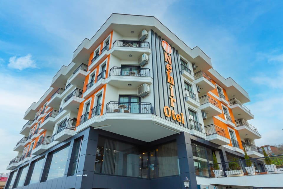 Property building, Day