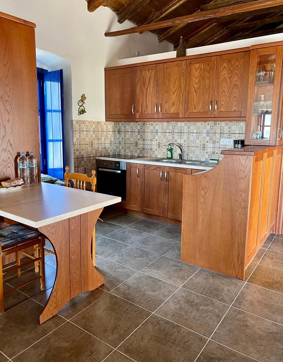 pet friendly, stove, kitchen