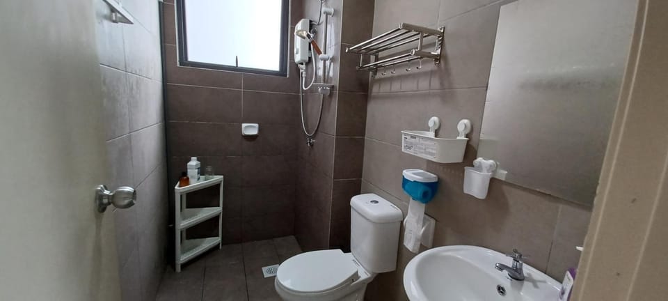 Modern Lifestyle ARC Austin Hills 6-7pax Apartment in Johor Bahru