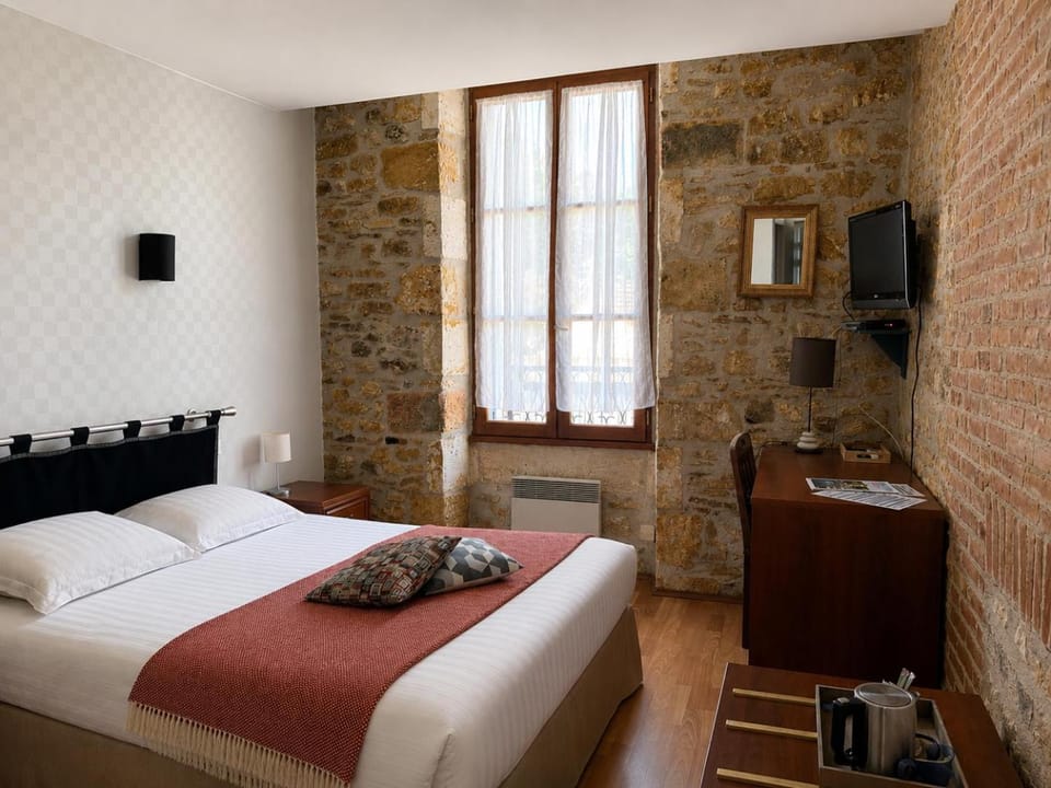 Hôtellerie de l'Abbaye Saint Amand Bed and Breakfast in Nouvelle-Aquitaine