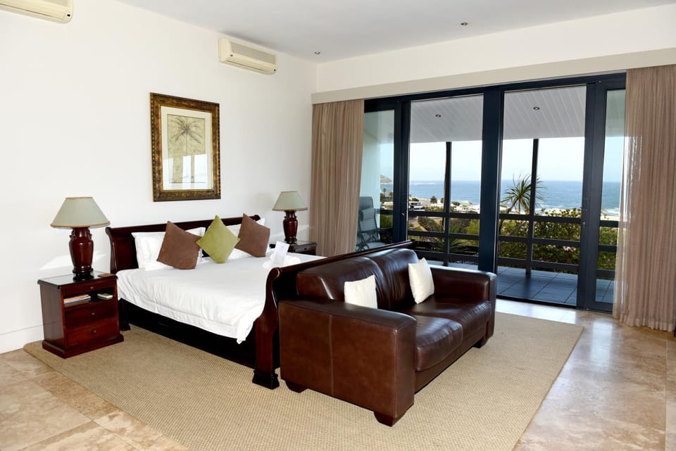 Bed, Balcony/Terrace, Sea view