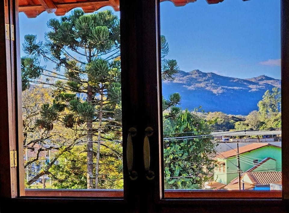 PousaDinháChica Hospedagem perto de Tiradentes e Bichinho House in State of Rio de Janeiro