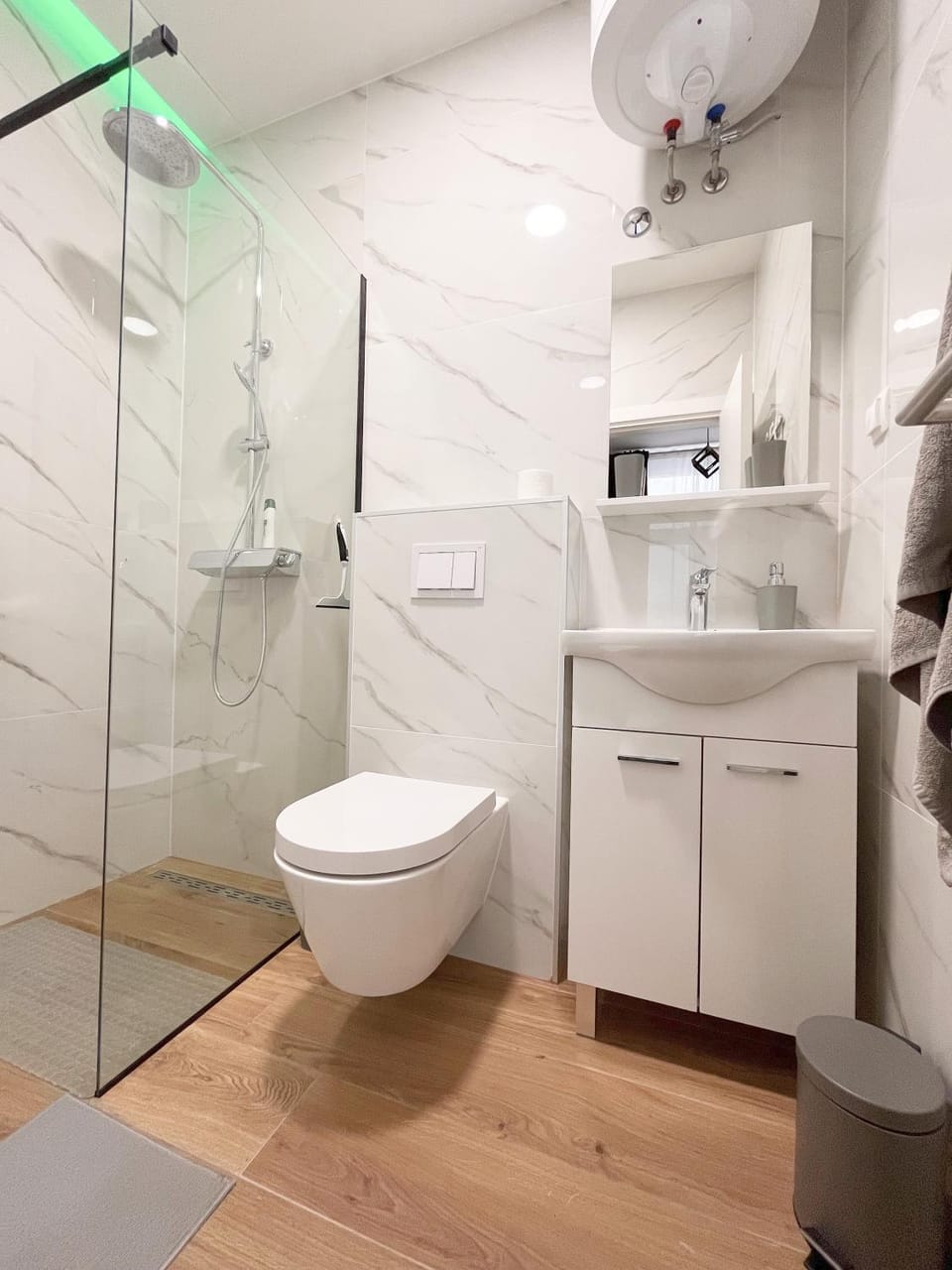 Shower, Toilet, Bathroom