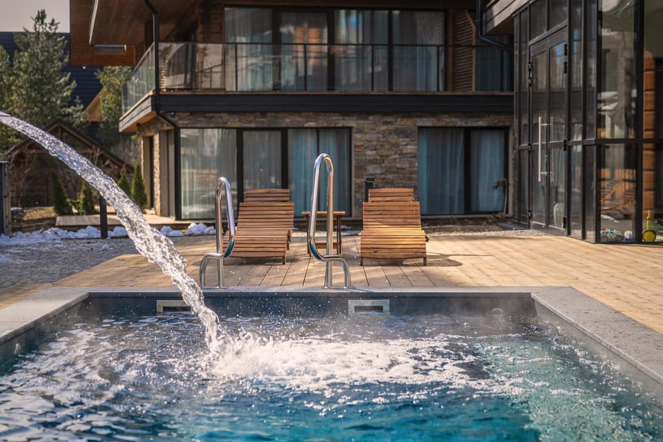 Patio, Pool view, Swimming pool, sunbed