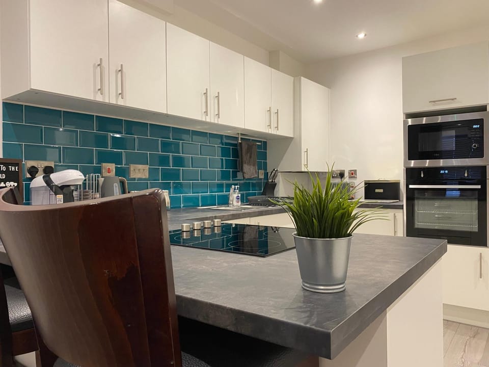 Dining area, kitchen