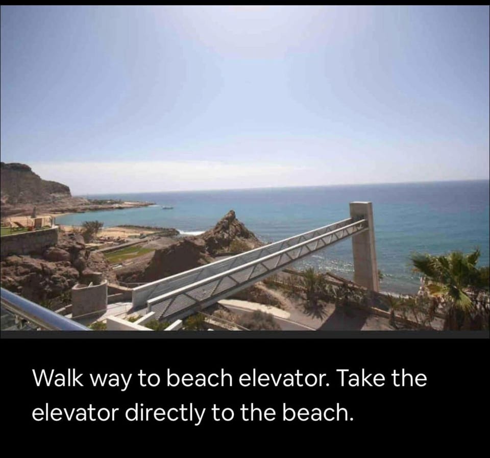Luxury penthouse, panoramic sea view Apartment in Comarca Sur