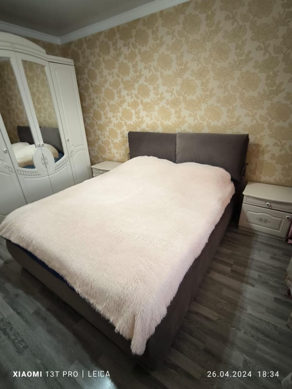Bed, Photo of the whole room, Bedroom, wardrobe