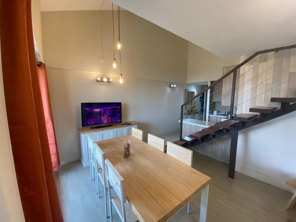 TV and multimedia, Dining area, Dinner