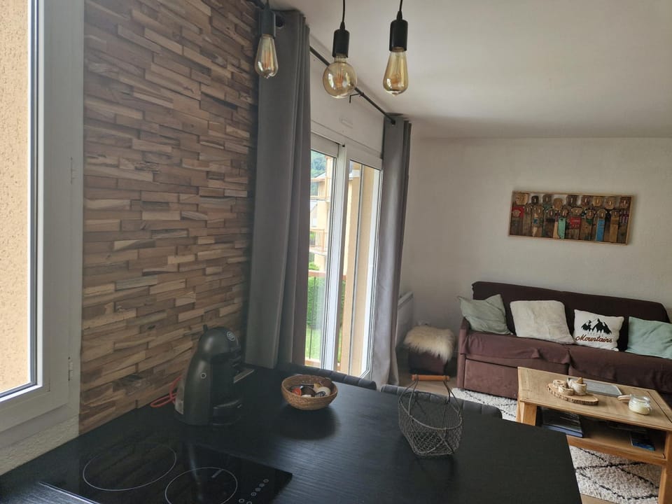 Appartement rénové proche de Luz Saint Sauveur 1chambre et 1 coin cabine Cabin in Luz-Saint-Sauveur