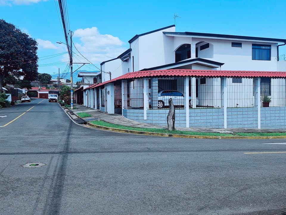 Property building, Day, Neighbourhood, Street view, Parking