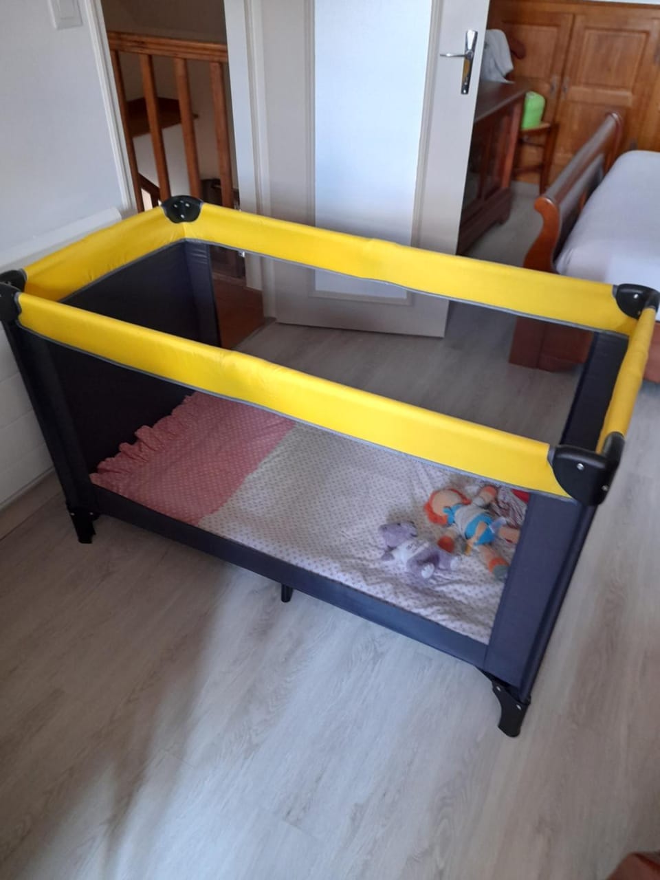 cot