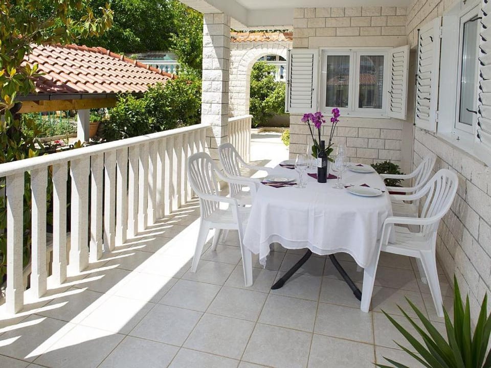 Villa Katarina - private Pool 80m from beach Apartment in Šibenik-Knin County, Croatia