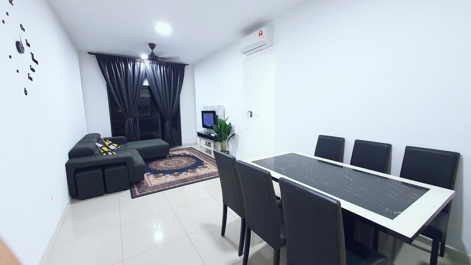 New Modern Condo with Pool at Bangi Apartment in Negeri Sembilan, Malaysia