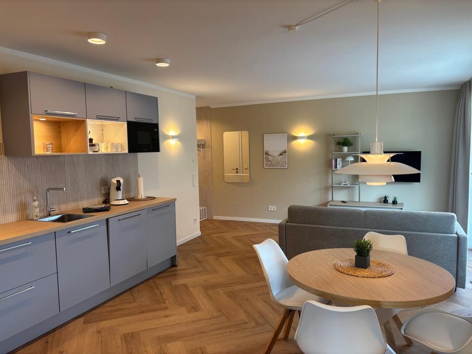 Living room, Dining area