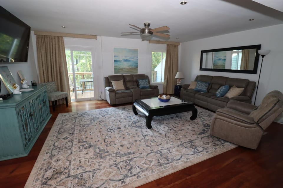 TV and multimedia, Living room, Seating area