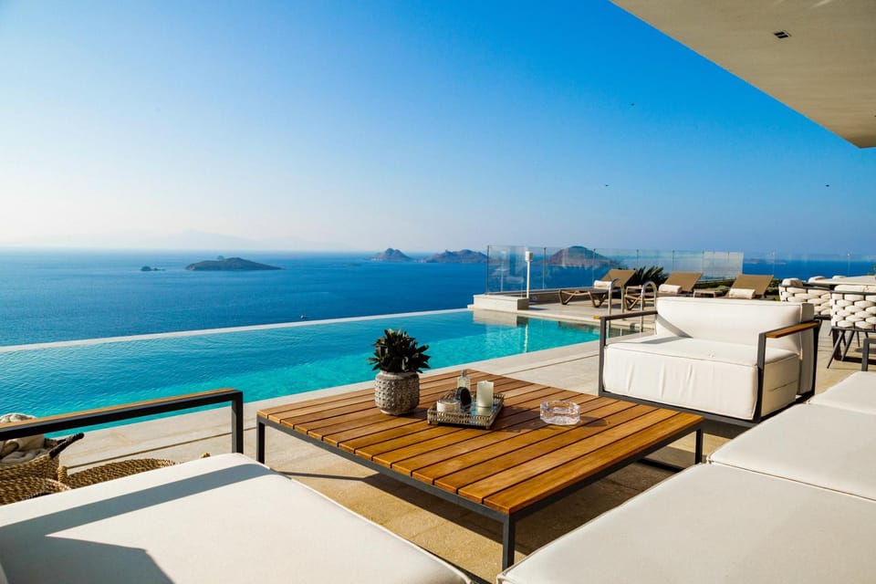 Patio, View (from property/room), Balcony/Terrace, Seating area, Pool view, Sea view, Swimming pool, sunbed