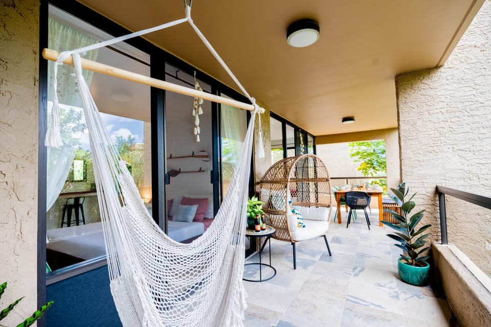 Patio, Day, Garden, View (from property/room), Balcony/Terrace, Balcony/Terrace, Seating area, Garden view, sunbed