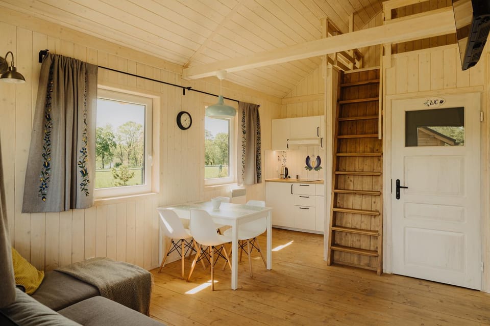 Kitchen or kitchenette, Living room, Dining area, oven