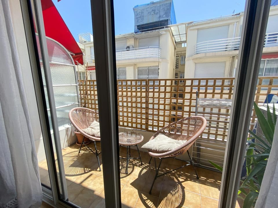 Day, Balcony/Terrace, Seating area