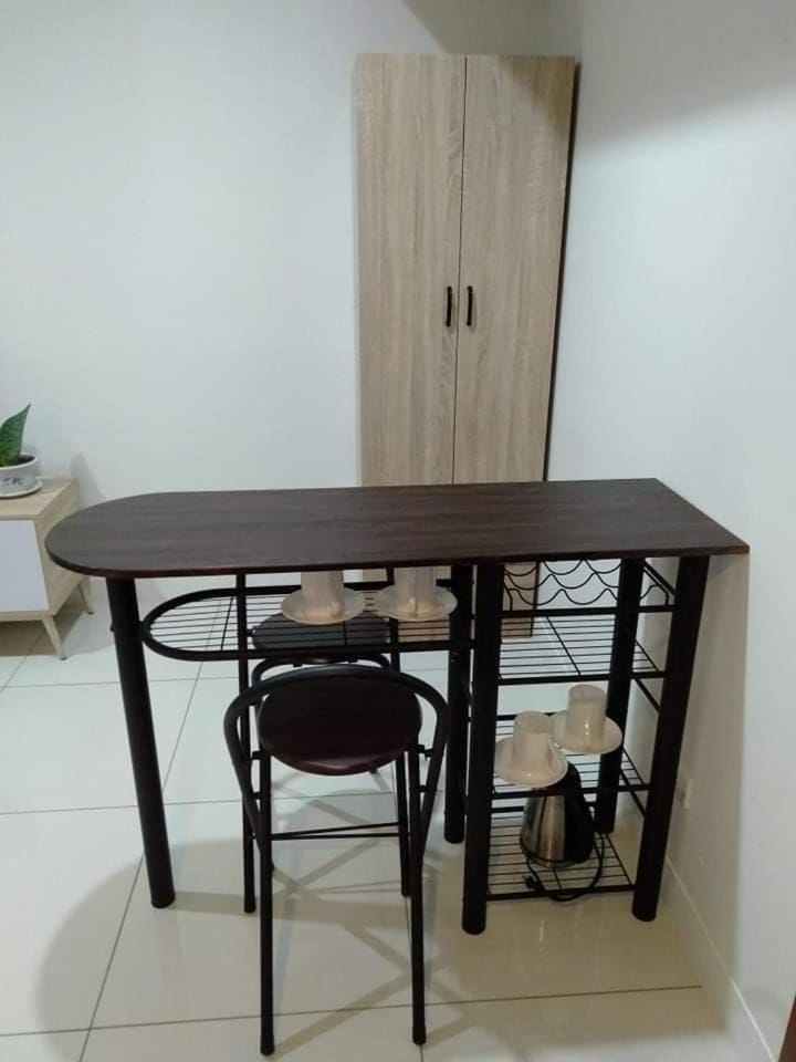 Jojies Crib Horizons101 Studio Bed and Breakfast in Lapu-Lapu City
