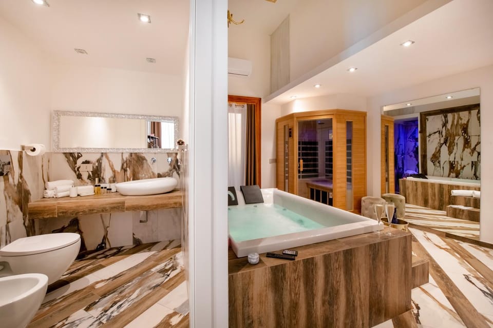 Toilet, Bath, towels