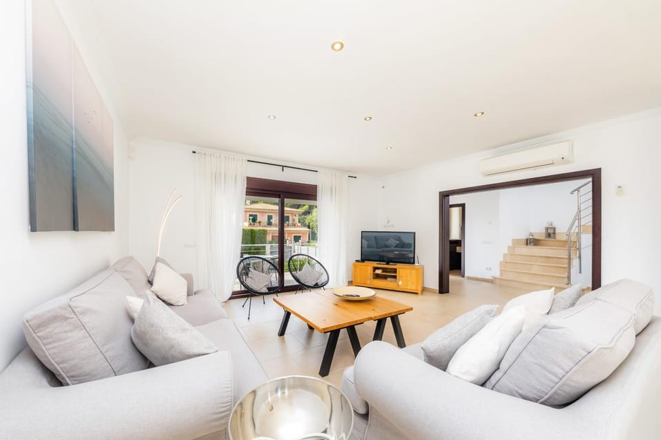 Property building, Living room