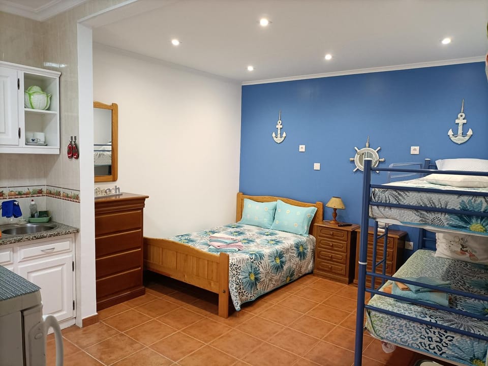 Bed, bunk bed