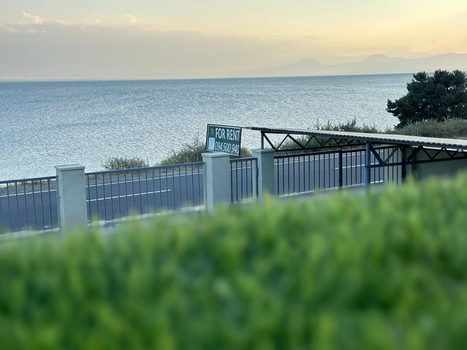 Balcony/Terrace, Balcony/Terrace, Lake view
