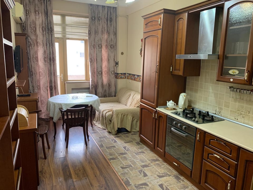 Kitchen or kitchenette, Communal kitchen