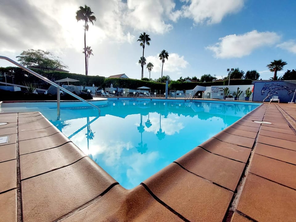 Solarium, Swimming pool